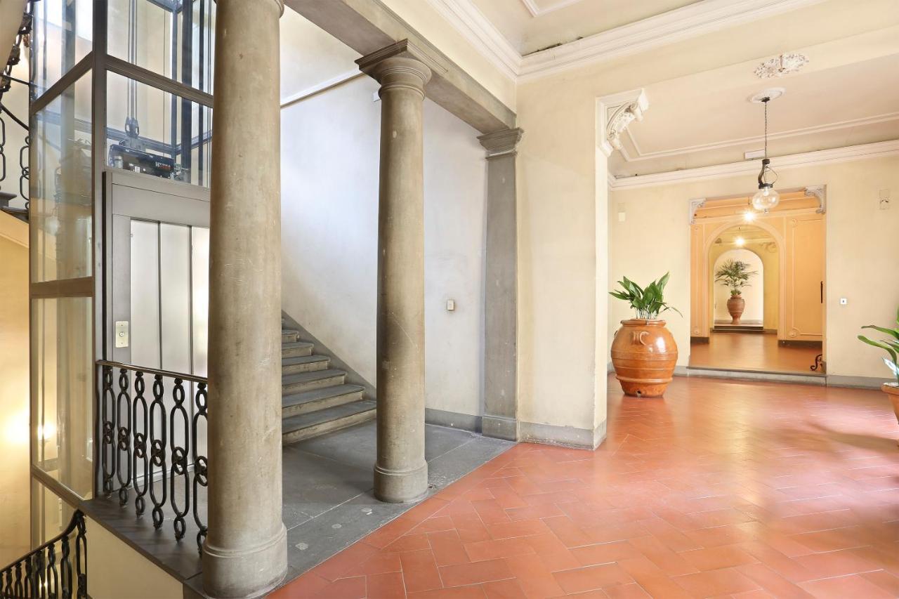 Apt. Ocra - Pauline Suites, Palazzo Borghese Florence Luaran gambar
